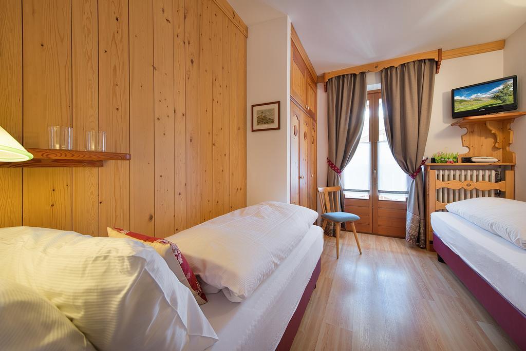 Hotel Posta ليفينو المظهر الخارجي الصورة